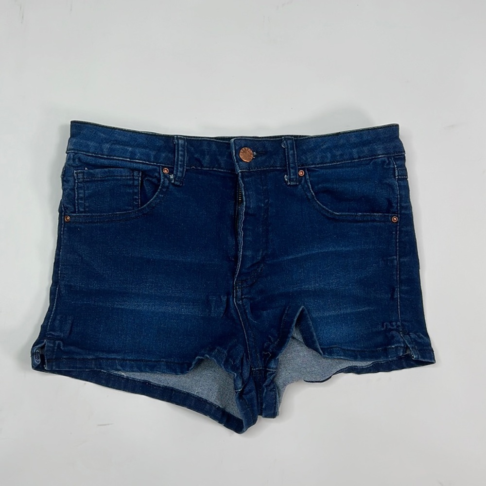 NWOT F21 DENIM SHORTS